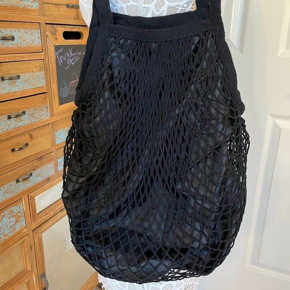 Fishnet Over Nylon Lightweight Tote- Black - NWT - Picture 2 of 8